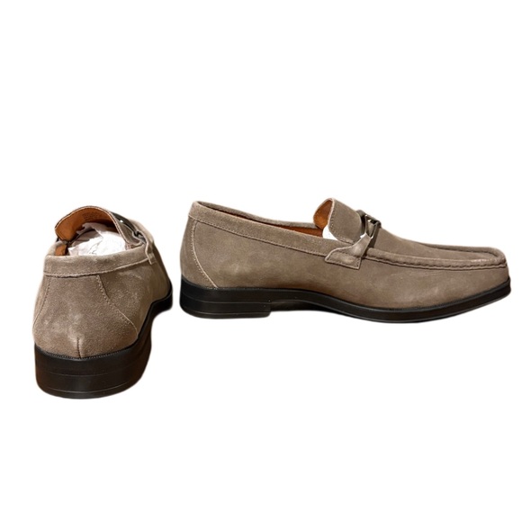 Stacy Adams Beige Suede Slip-Ons - Picture 4 of 9